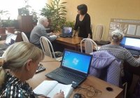 Больше ста пенсионеров обучились на компьютерных курсах «Бабушка-онлайн» в 2018 году