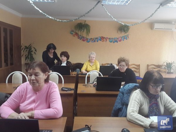Больше ста пенсионеров обучились на компьютерных курсах «Бабушка-онлайн» в 2018 году